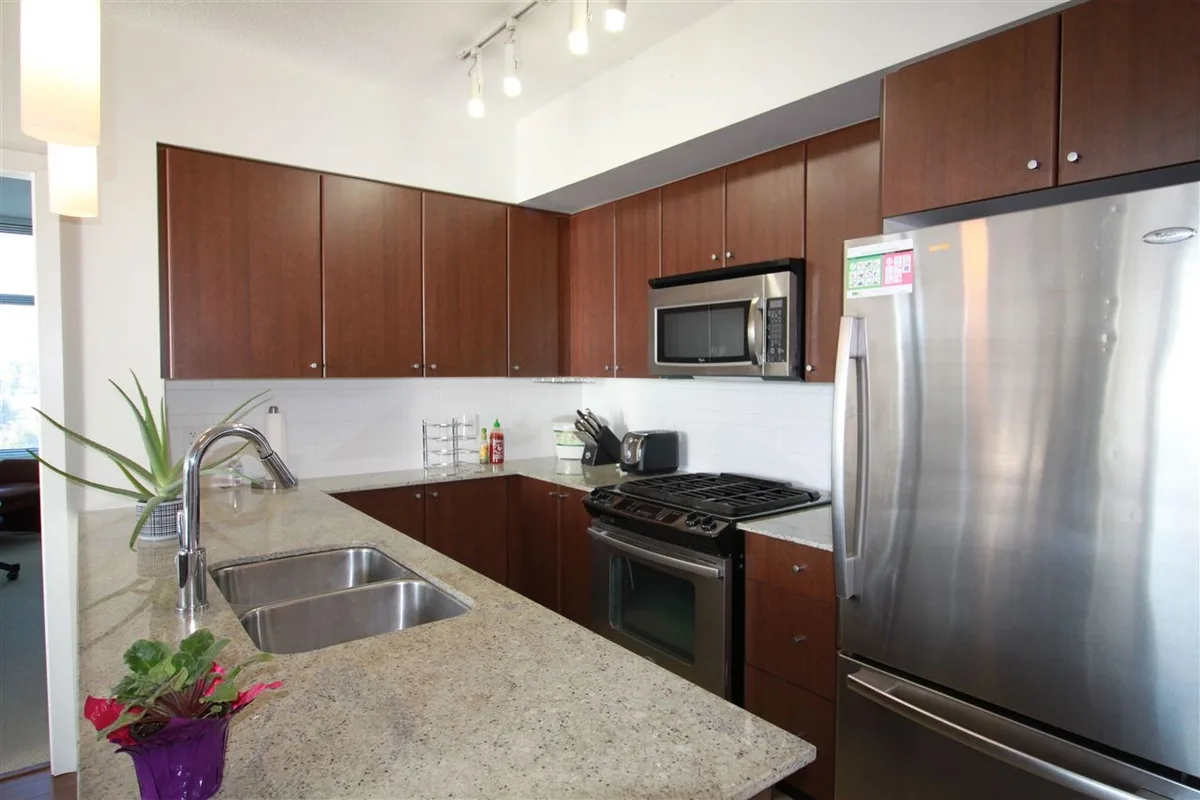 280 Ross Dr, New Westminster, BC