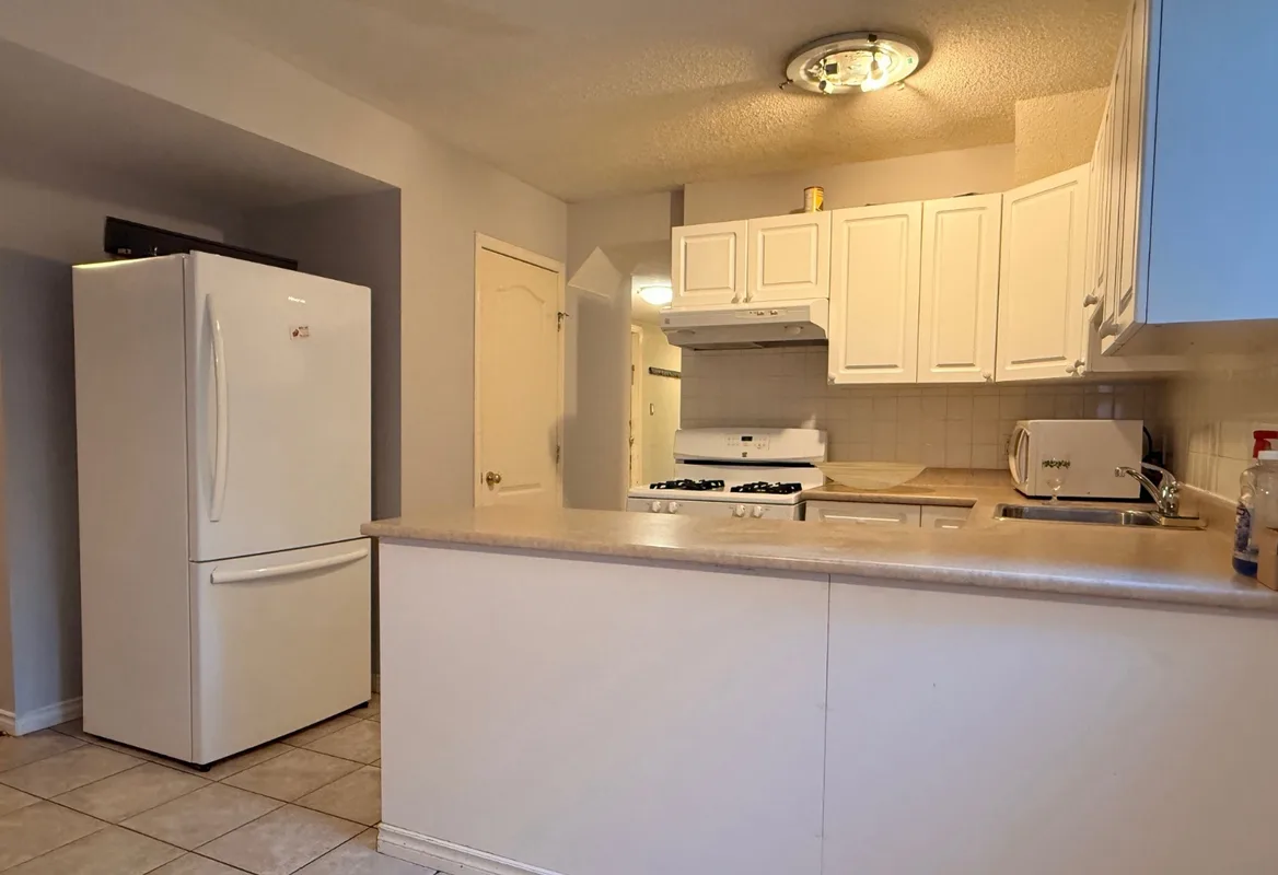 803 Baker Dr, Coquitlam, BC