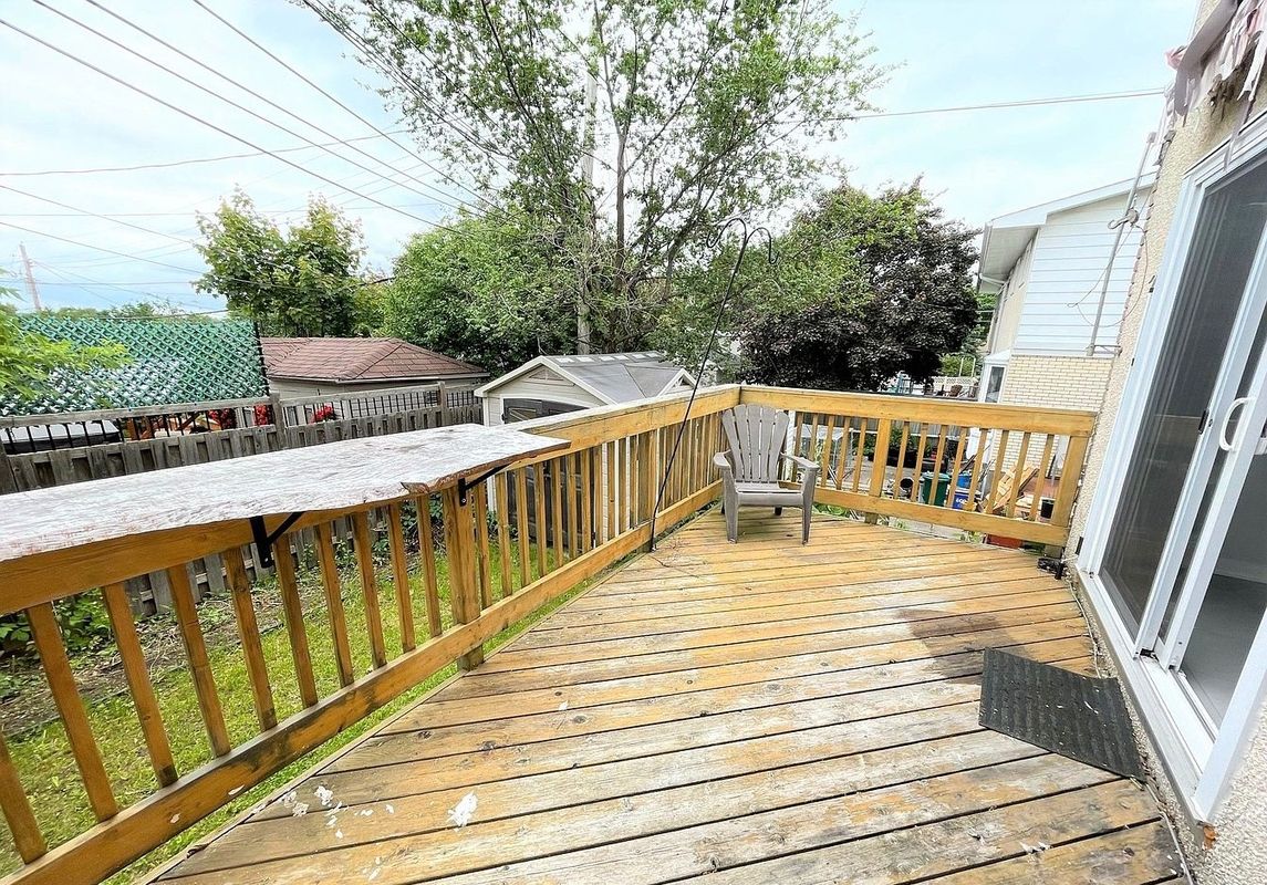 42 Walgate Ave, Ottawa, ON