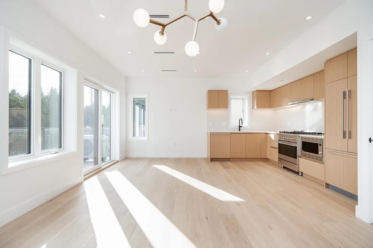 6815 Oak St, Vancouver, BC