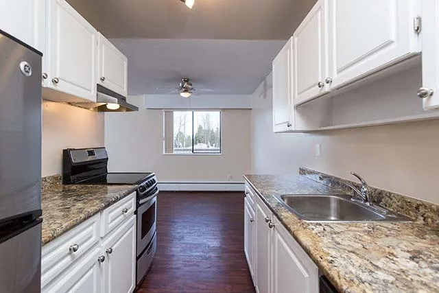908 Sixth Avenue, New Westminster, BC