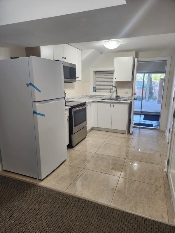 14079 114 Ave, Surrey, BC