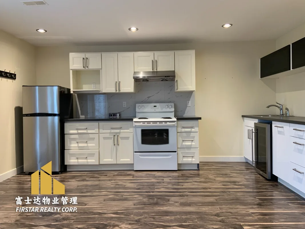 Highland Dr, Coquitlam, BC