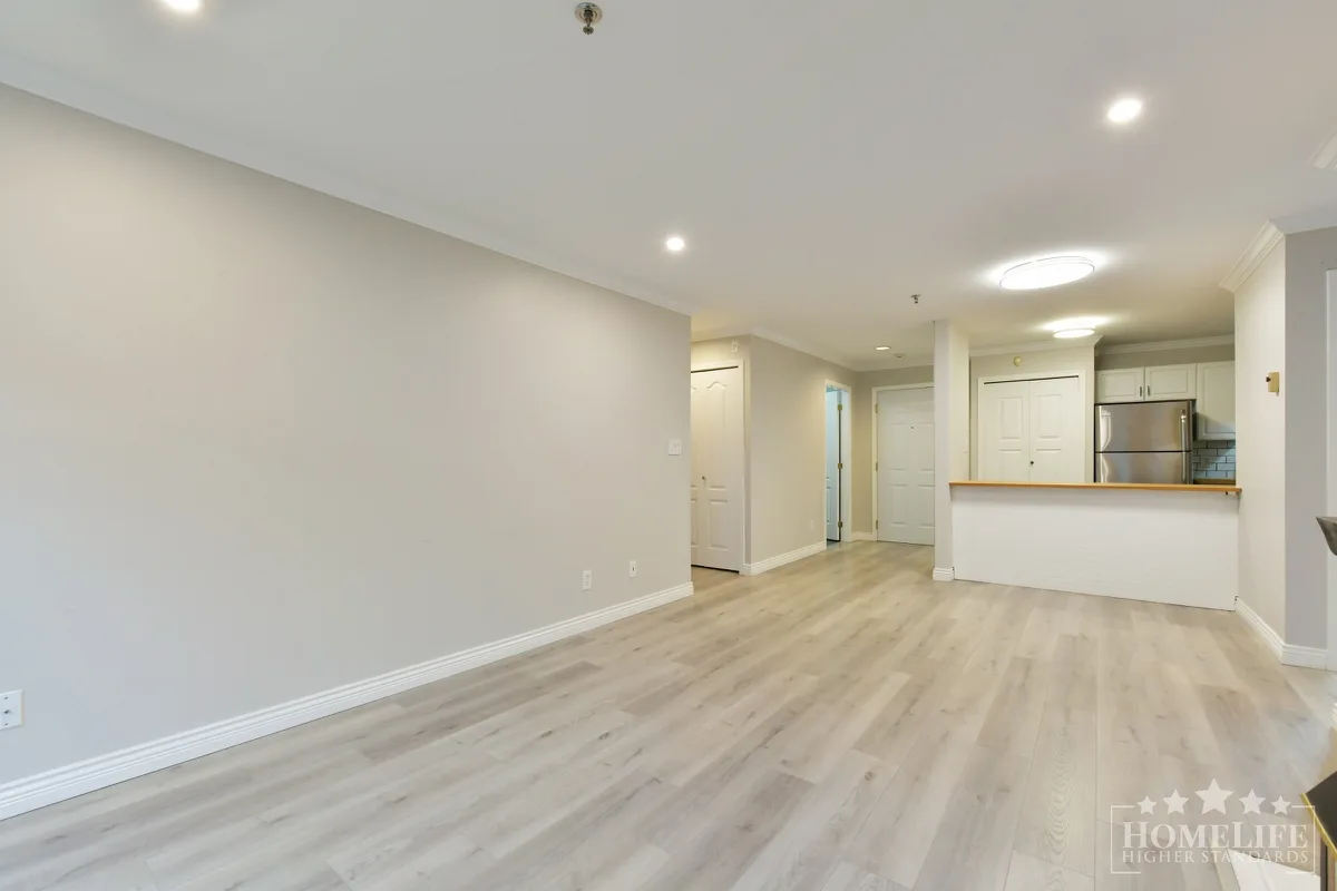 102 - 33688 King Rd