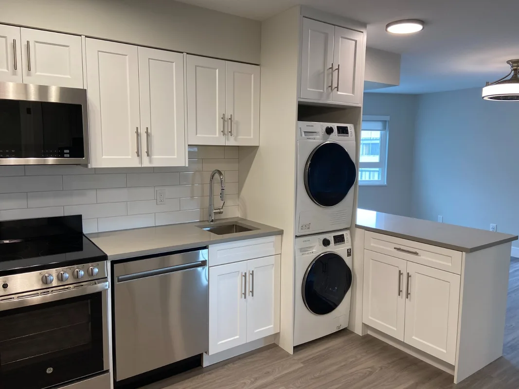 304 - 8767 French St