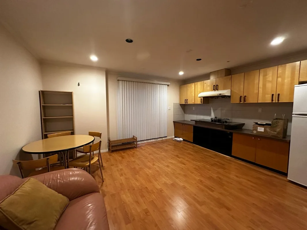 418 W 64th Ave, Vancouver, BC