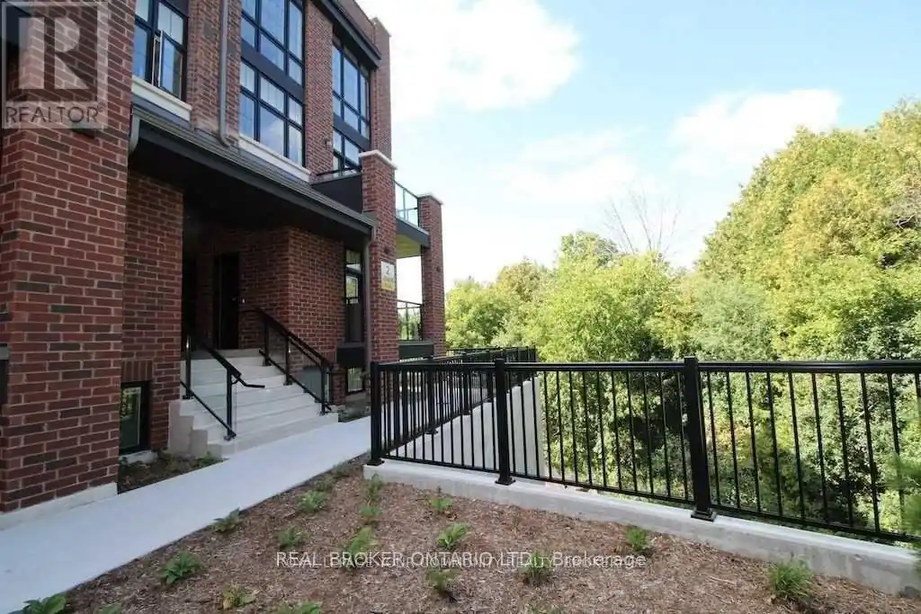 204 - 2 LINSMORE PLACE - 2 linsmore Place, Whitchurch-Stouffville, ON