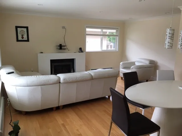 552 22nd St W, North Vancouver, BC