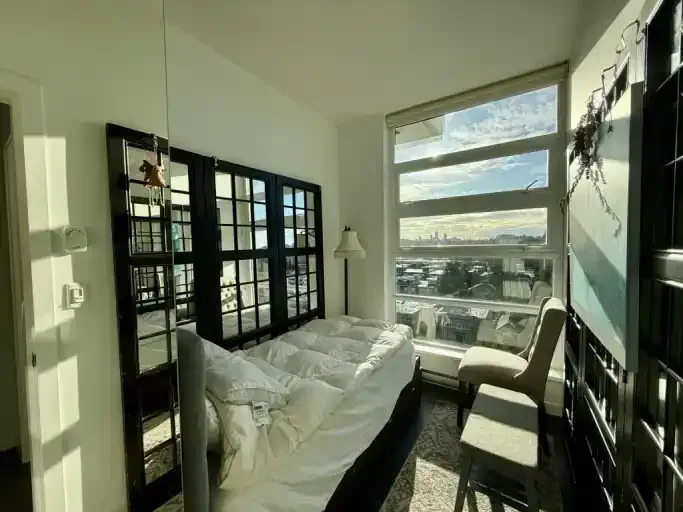 3 Bedroom, 2 Bathroom, 11th Floor Penthouse with a Huge Rooftop Deck with 360 Degree City, Ocean and Mountain Views!