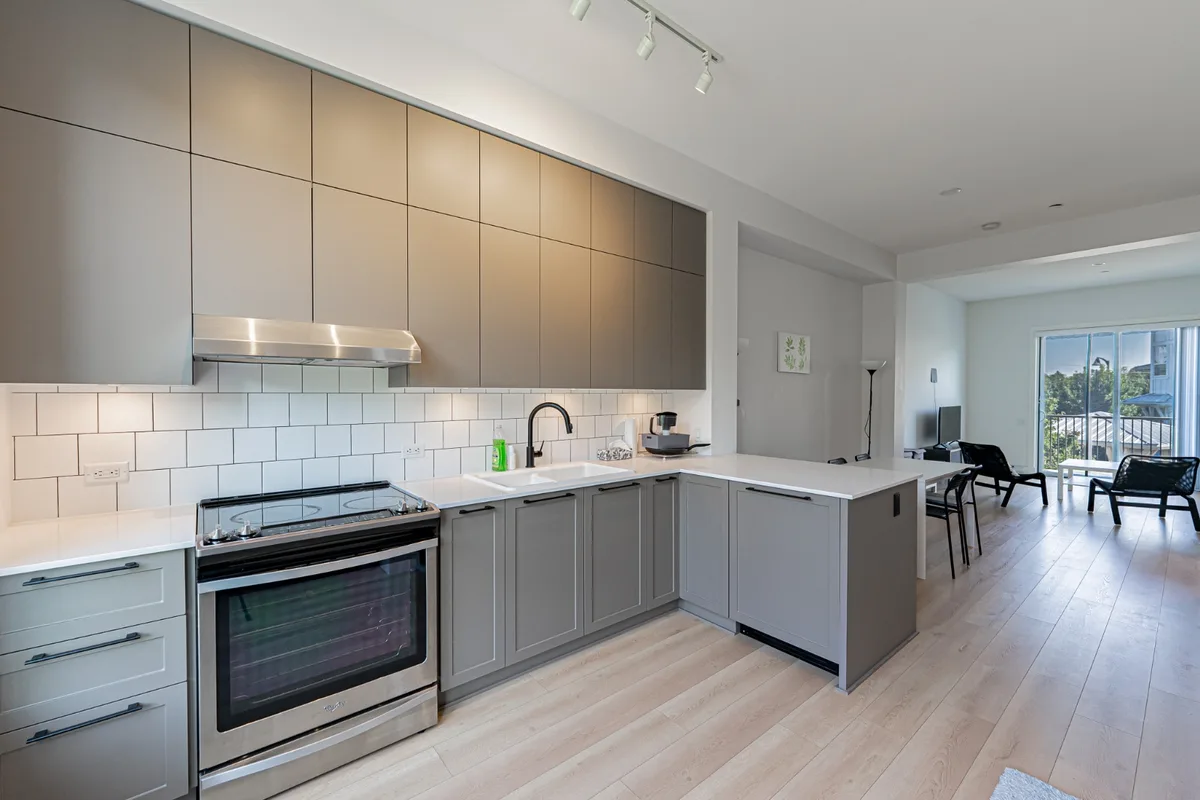 3 - 4656 Orca Way