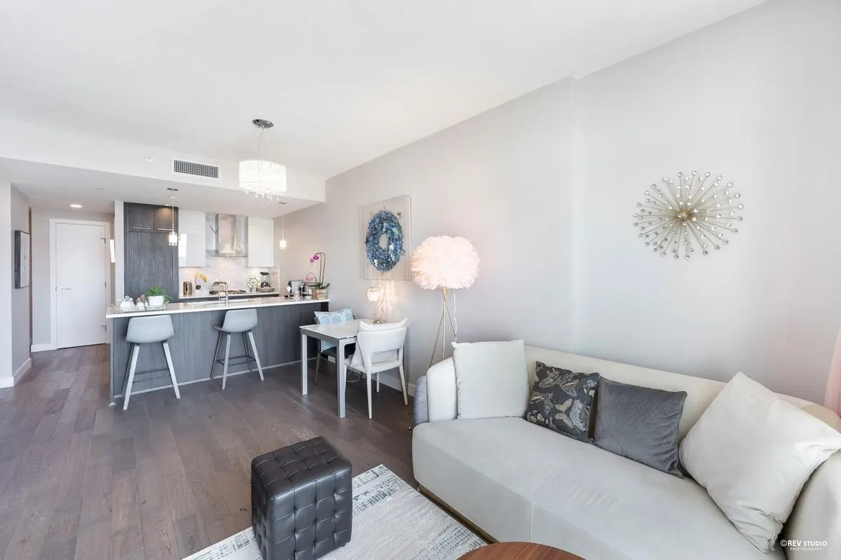 655 W 41st Ave, Vancouver, BC