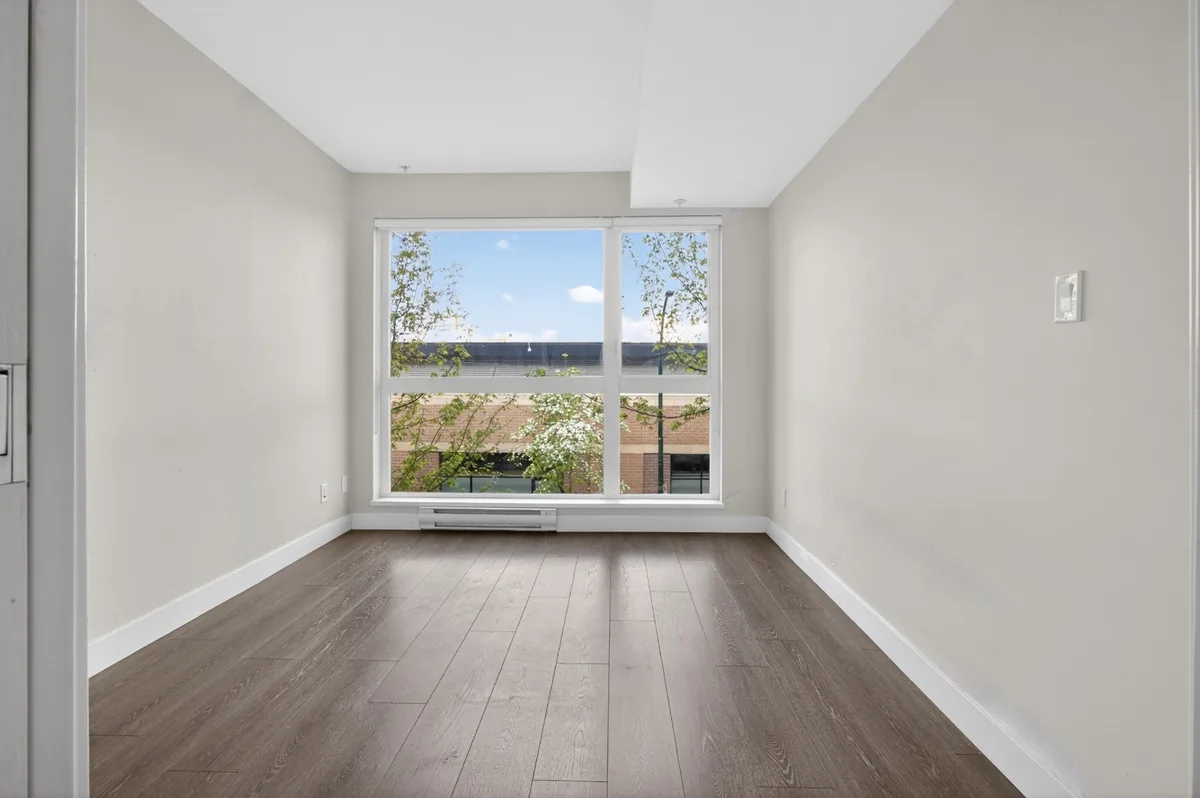 1588 Hastings St E, Vancouver, BC