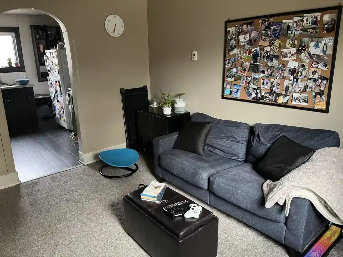 Cozy 2 bedroom basement unit
