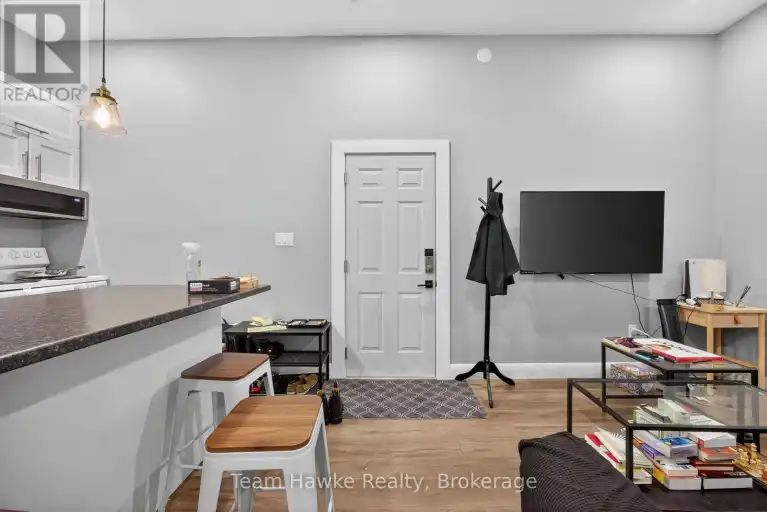 UNIT 2 - 253 KING STREET