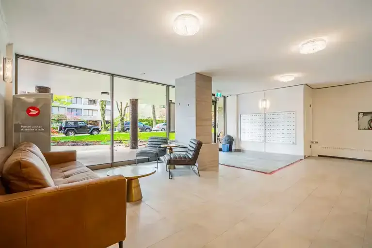 #1204: Brand New Renovated Junior 1 Bedroom Suite west of Denman