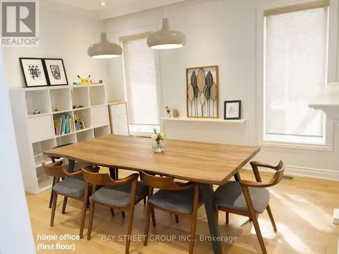 UPPER LEVEL - 42 FOURACRE WAY