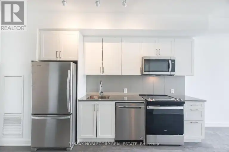218 - 681 YONGE STREET