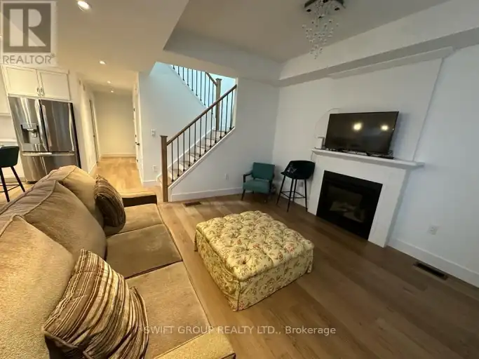 UPPER - 1312 14TH AVENUE E