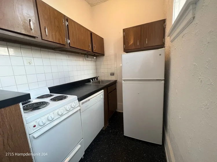 2715 N. Hampden Ct.