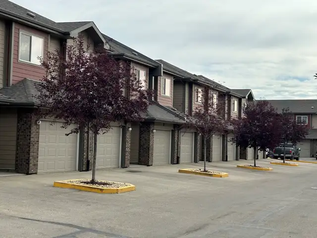 South Edmonton 2 + Den Townhomes | Long Term Rentals | Edmonton | Free local classifieds - Kijiji