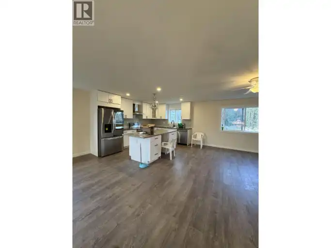 Upper 11442 240 ST STREET