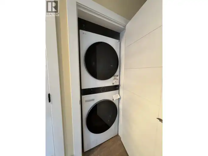 Basement 11442 240 ST STREET