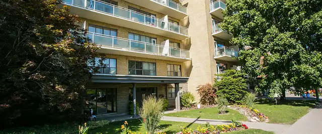 Cloverhill Estates - Bachelor Apartment for Rent | Long Term Rentals | City of Toronto | Free local classifieds - Kijiji