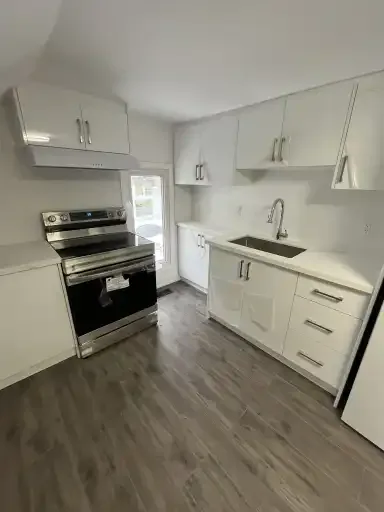 Gorgeous Upper 1 Bedroom Apartment! ALL-INCLUSIVE!