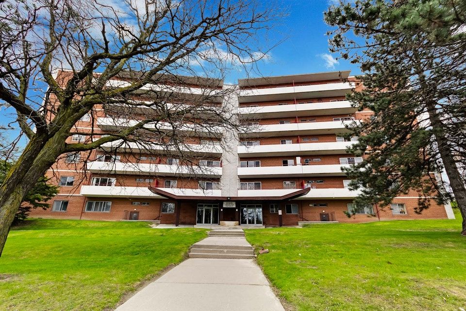 Beautiful Large Bachelor/Studio Apartment for Rent | Long Term Rentals | City of Toronto | Free local classifieds - Kijiji
