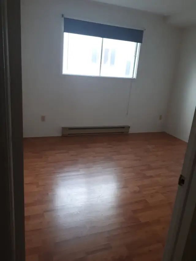 libre - 3 1/2 Granby- Bd industriel/cowie | Long Term Rentals | Granby | Free local classifieds - Kijiji