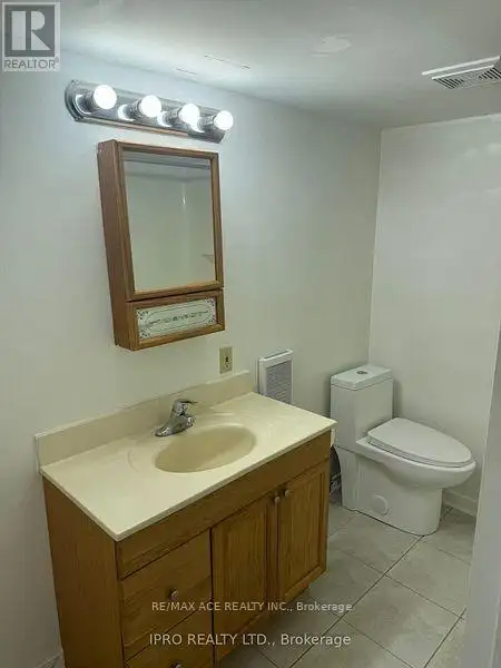 WALKOUT BASEMENT - 20 HAWTHORNE ROAD Mono, Ontario | Long Term Rentals | Oakville / Halton Region | Free local classifieds - Kijiji