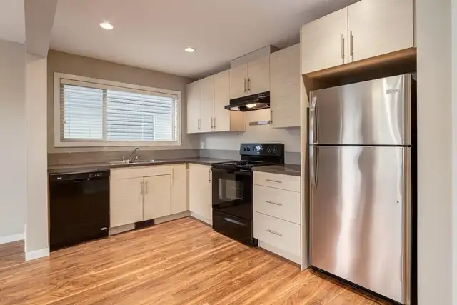 Townhomes with In Suite Laundry - West Townes - House for Rent C | Long Term Rentals | Calgary | Free local classifieds - Kijiji