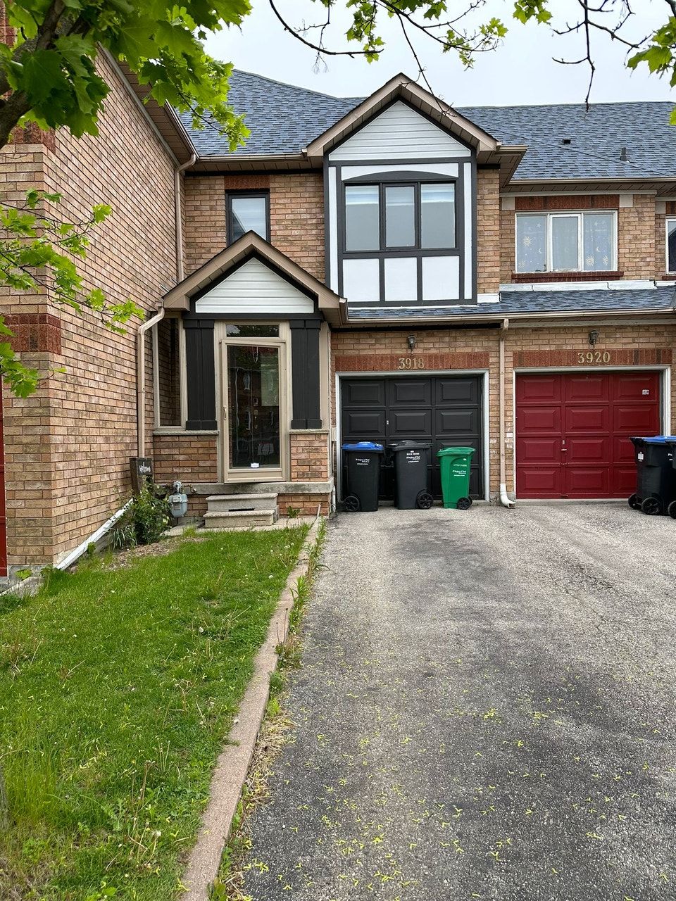 3+1 Bedroom 3 Washroom Entire Townhouse at Lisgar Dr & Derry Rd | Long Term Rentals | Mississauga / Peel Region | Free local classifieds - Kijiji