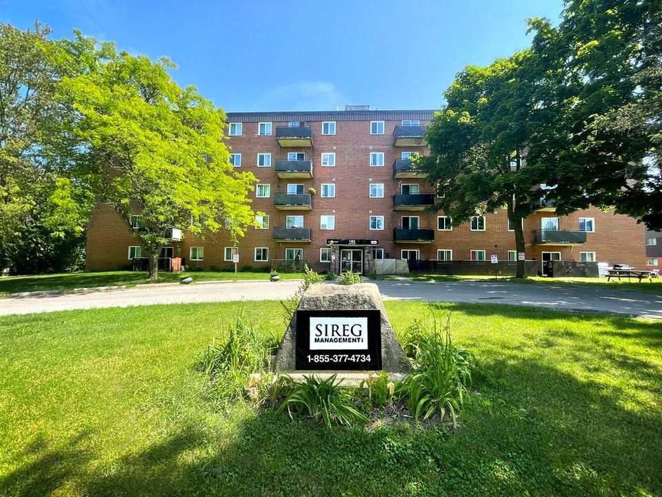 Spacious 2 Bedroom Apartment Available - 183 Lisgar | Long Term Rentals | London | Free local classifieds - Kijiji