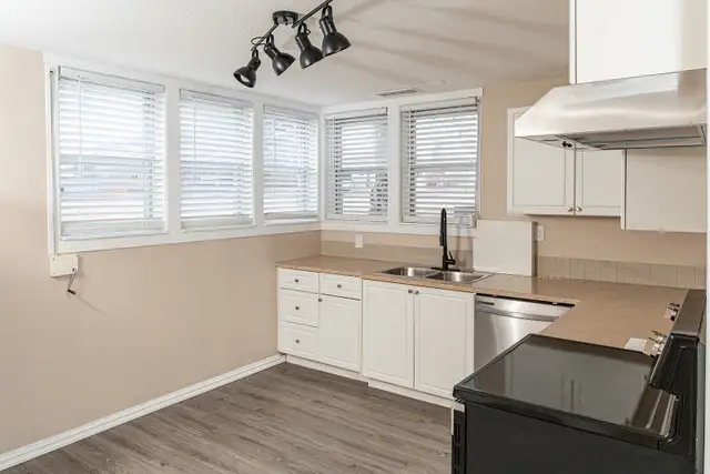 Very bright and clean, fully updated, legal lower suite. | Long Term Rentals | Lethbridge | Free local classifieds - Kijiji