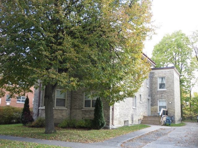 STUDIO APARTMENT IN OLD SOUTH LONDON | Long Term Rentals | London | Free local classifieds - Kijiji