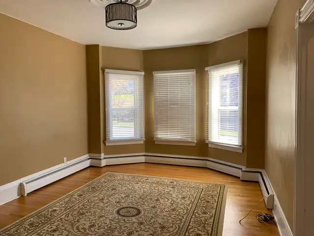 3 BEDROOM WITH YARD SPACE VICTORIA ST BY WATER | Long Term Rentals | Saint John | Free local classifieds - Kijiji