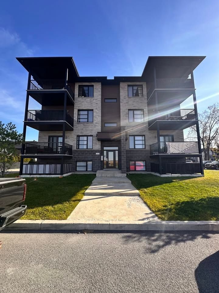 **Grand logement à aire ouverte – Disponible immédiatement!** | Long Term Rentals | Laval / North Shore | Free local classifieds - Kijiji