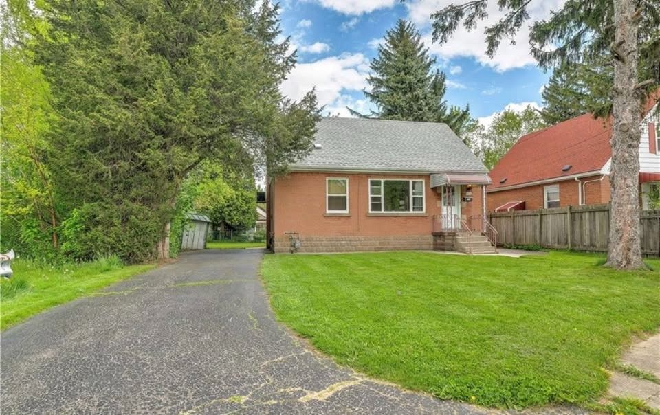 Bedroom for Rent in Hamilton | Long Term Rentals | Hamilton | Free local classifieds - Kijiji