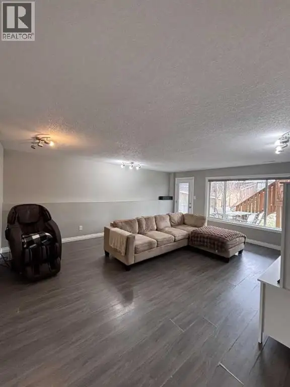 70 Kodiak Crescent N Lethbridge, Alberta | Long Term Rentals | Lethbridge | Free local classifieds - Kijiji