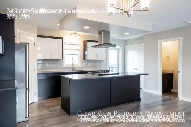 Stylish and contemporary townhouse 3 bed, 1.5 bath! ‼️Showings a | Long Term Rentals | Lethbridge | Free local classifieds - Kijiji