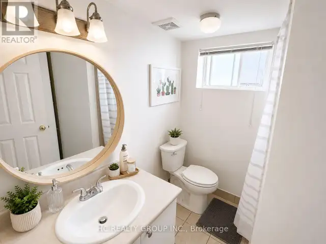LOWER LEVEL - 9 KENCLIFF CRESCENT Toronto (Bendale), Ontario | Long Term Rentals | City of Toronto | Free local classifieds - Kijiji