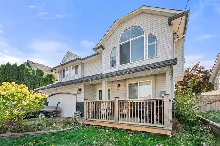 Ground level suite of a house for rent at 45828 Thomas Road, Chilliwack