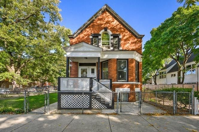 2453 N Washtenaw LLC