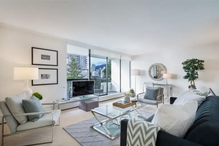 Shorewood Manor - West Vancouver