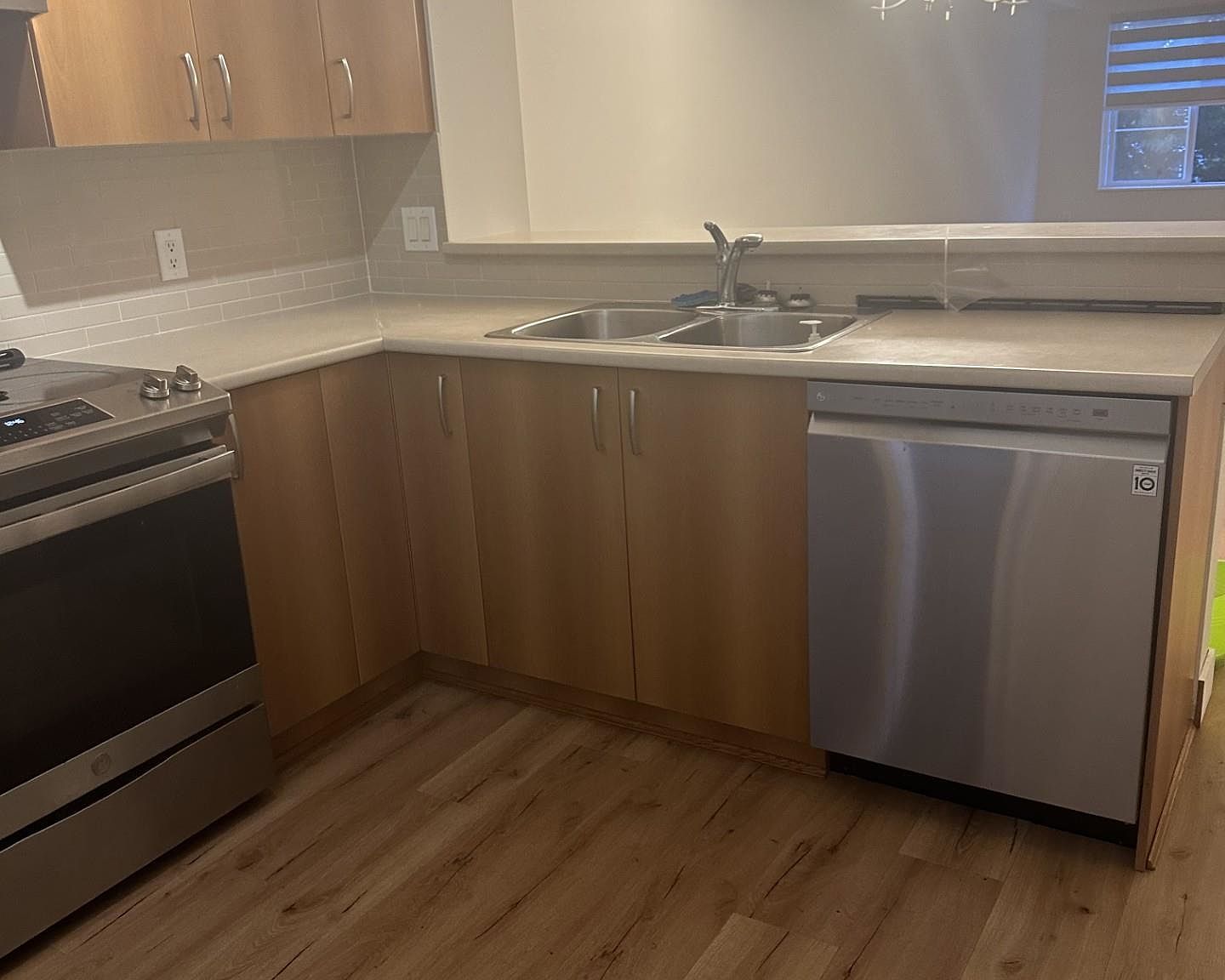 15155 62a Ave #103, Surrey, BC V3S 8A6 | Zillow