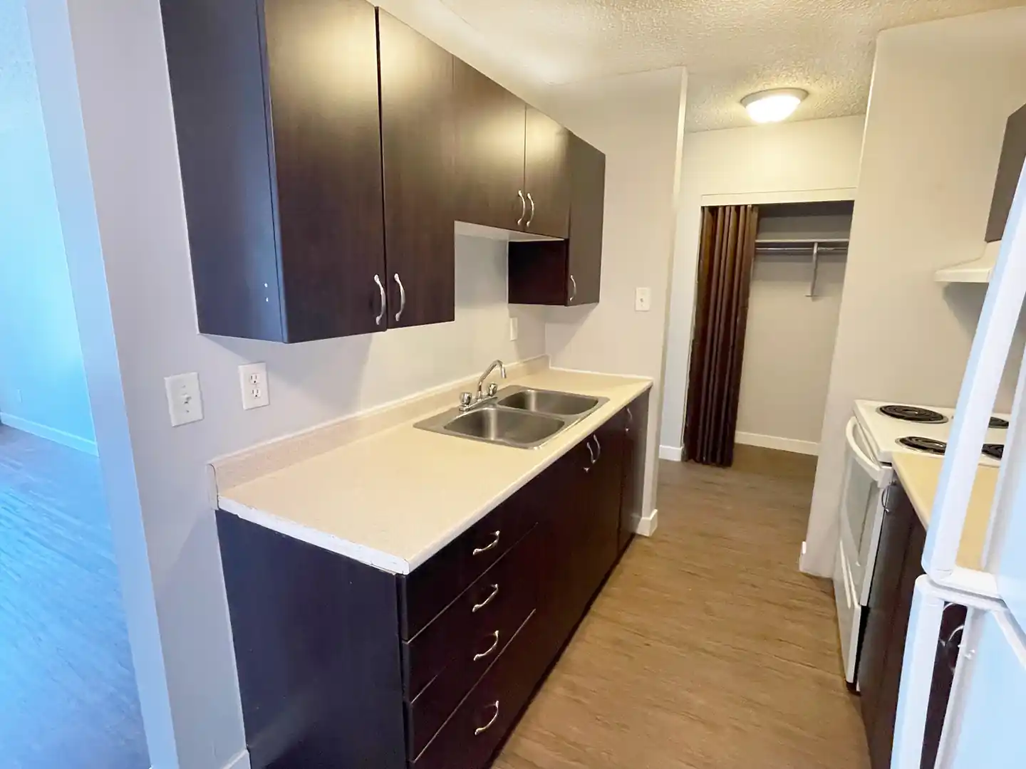 MacDonald Place Apartments