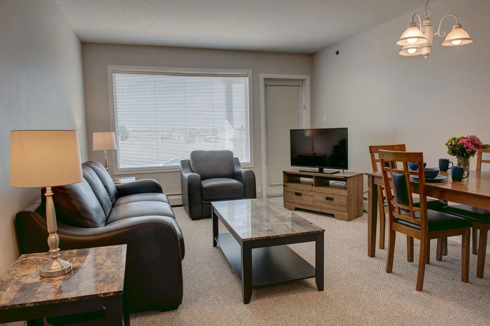 Lakewood Manor Apartments