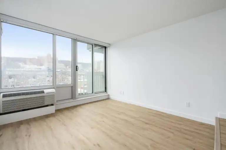 Le 2100