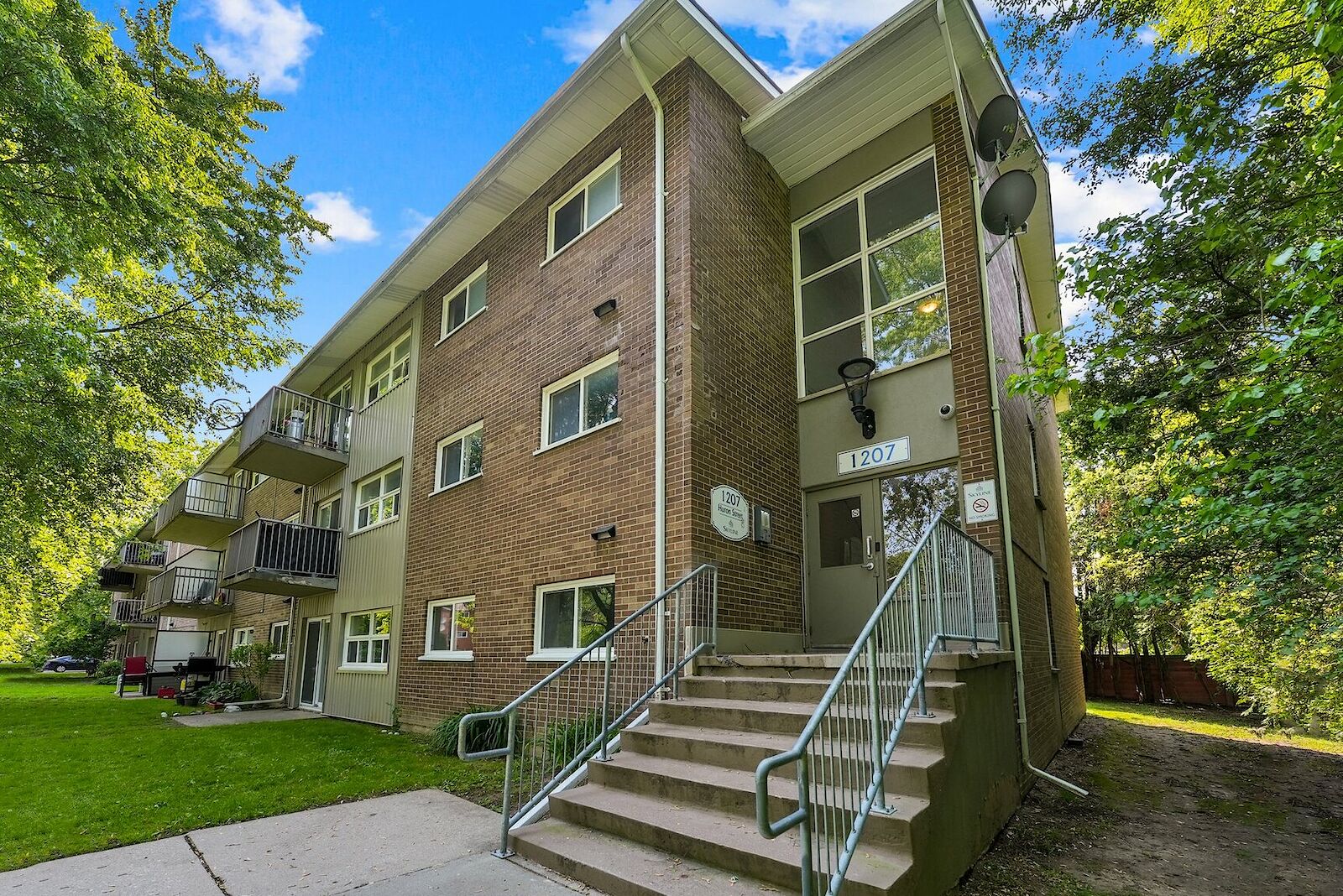 Huron Gardens Apartments